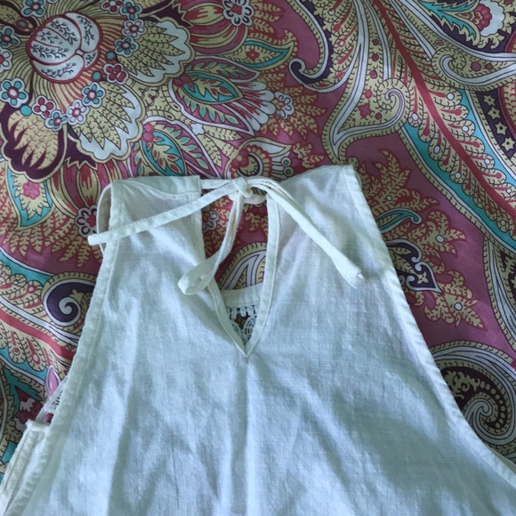cream dressy tank - Picture 4 of 5